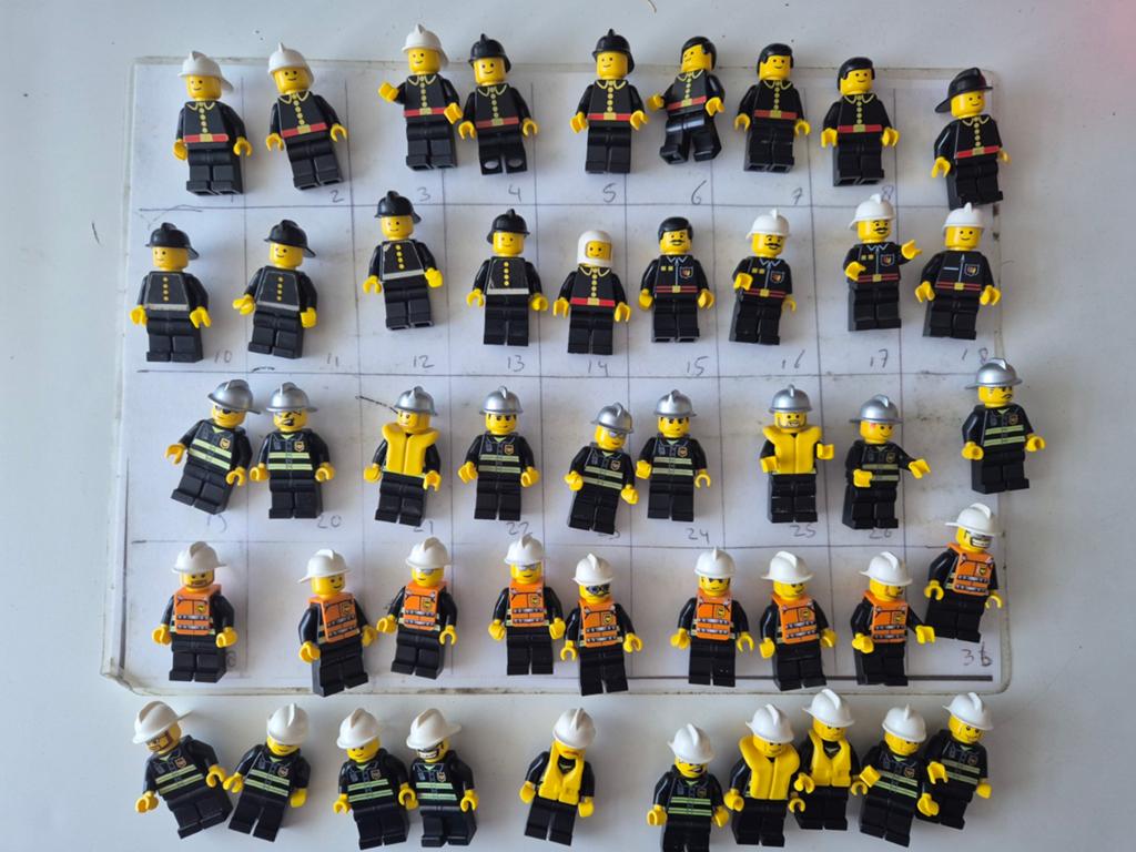 Lego adv20 brandweer city vintage poppetjes zilver, Ophalen of Verzenden
