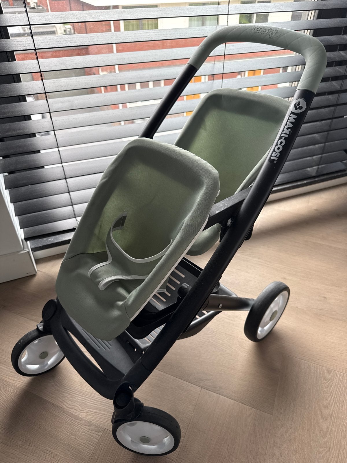 Smoby Maxi Cosi tweelingpoppenwagen met extra Maxi Cosi, Kinderen en Baby's, Ophalen, Zo goed als nieuw, Babypop