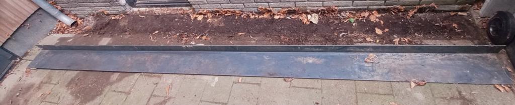Stalen L-profiel / Hoekprofiel - Robuust en Veelzijdig, Doe-het-zelf en Verbouw, Metalen, Ophalen of Verzenden, Zo goed als nieuw