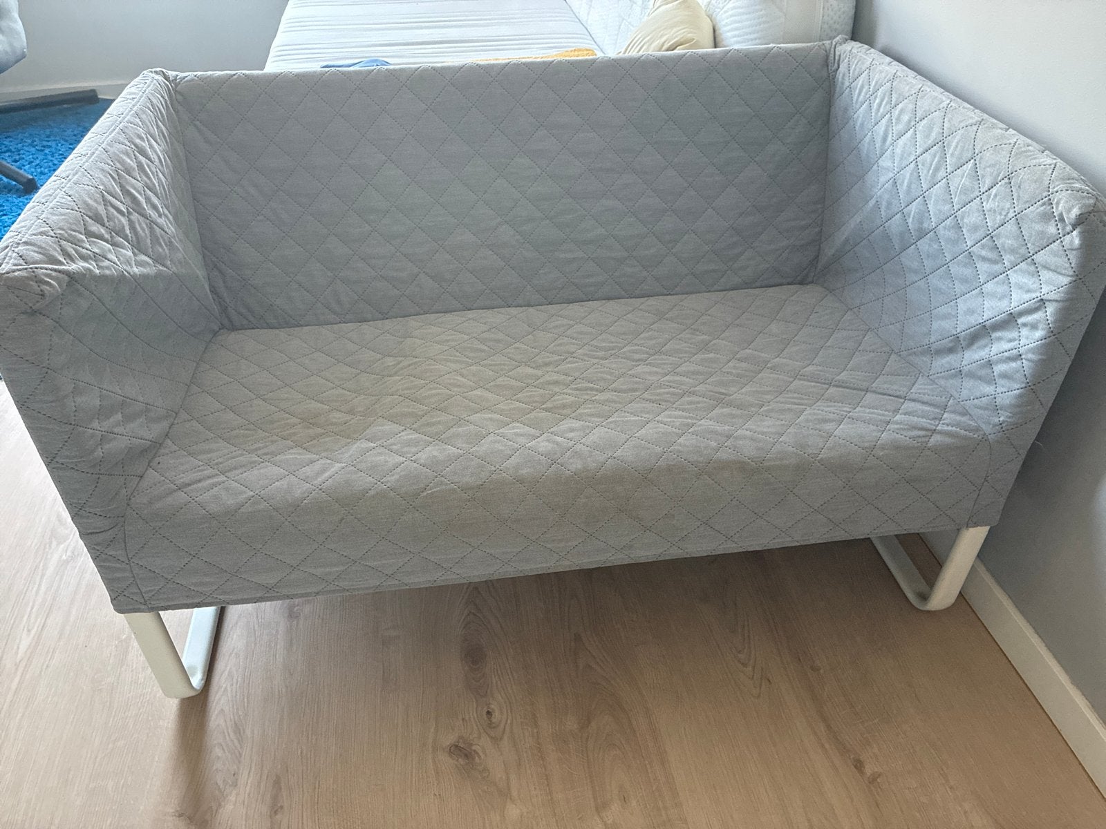Gratis met U-pas: IKEA Bankje - Lichtgrijs, 120x75x70 cm, Huis en Inrichting, Banken | Sofa's en Chaises Longues, Ophalen, Gebruikt