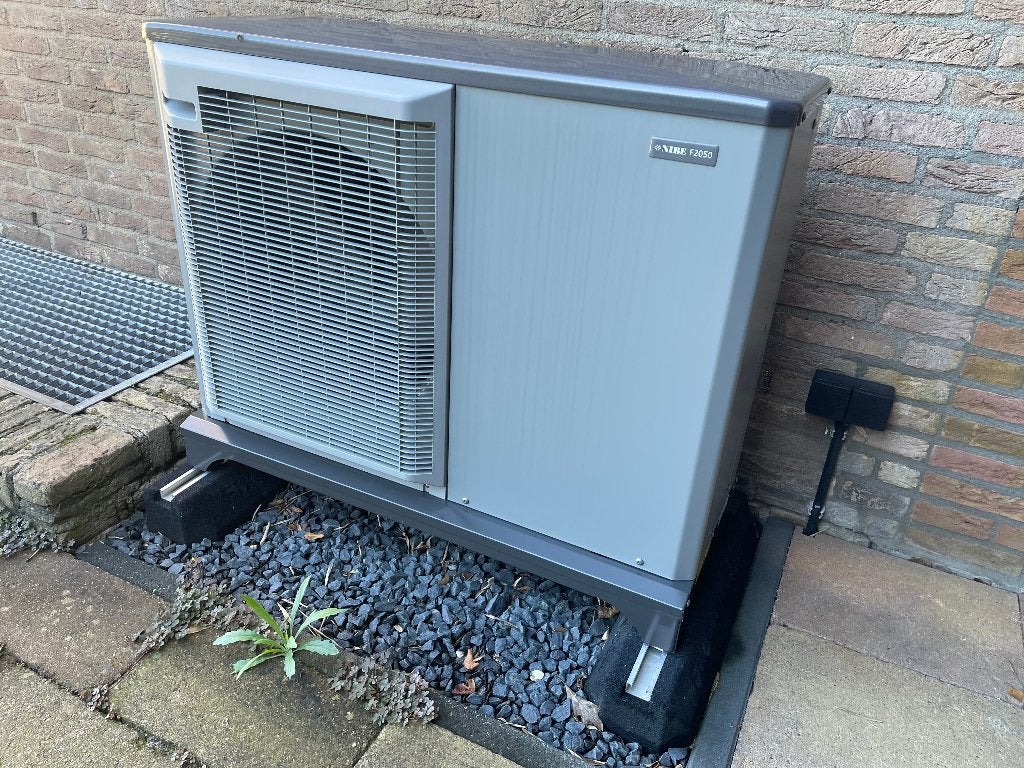 NIBE F2050-10 Monoblock Warmtepomp - Zo goed als nieuw, Ophalen, Overige typen, Zo goed als nieuw, 60 tot 150 cm