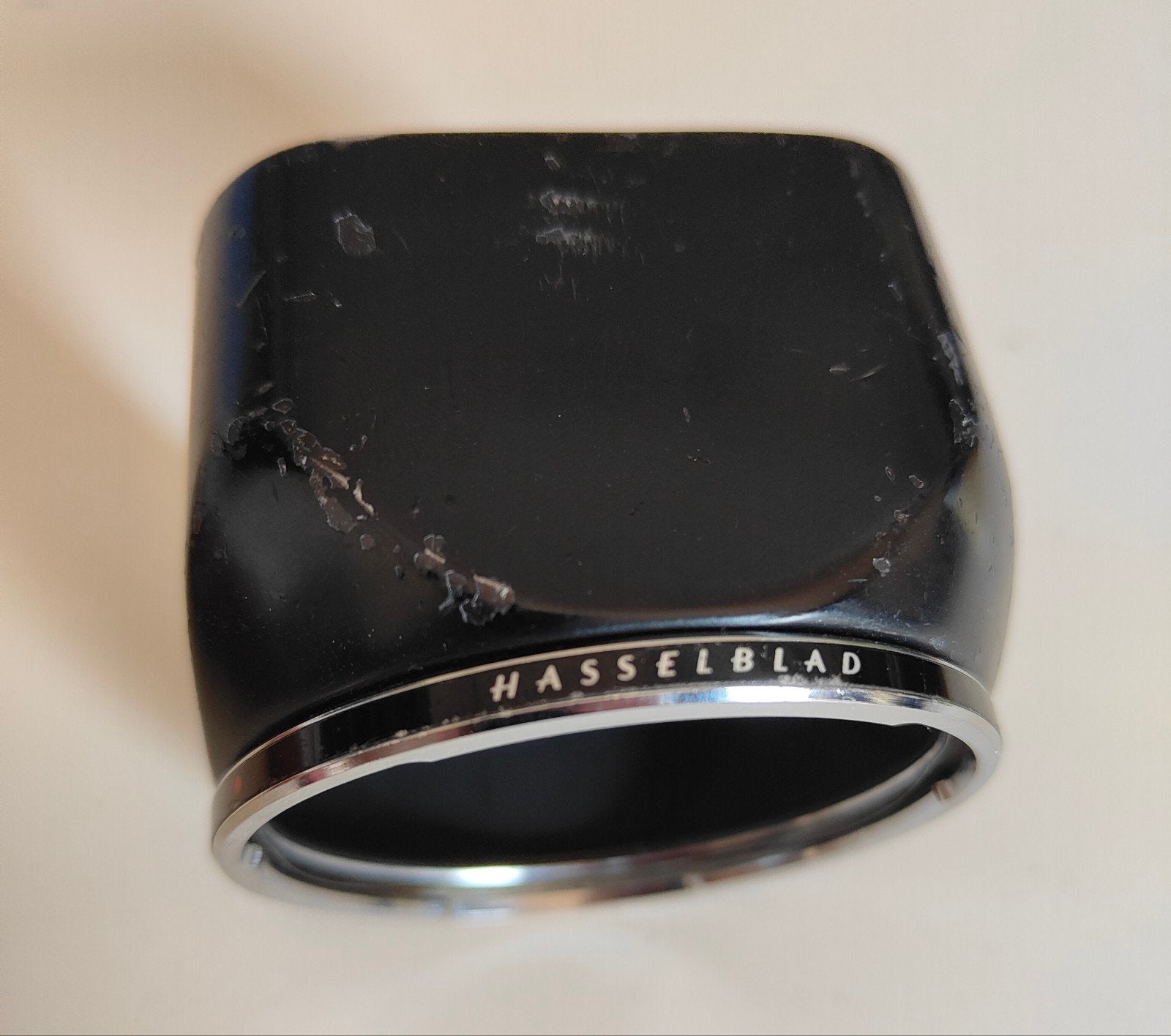 Hasselblad metalen Zonnekap B50 - Gebruikt, Ophalen of Verzenden, Gebruikt, 50 tot 60 mm, Overige typen