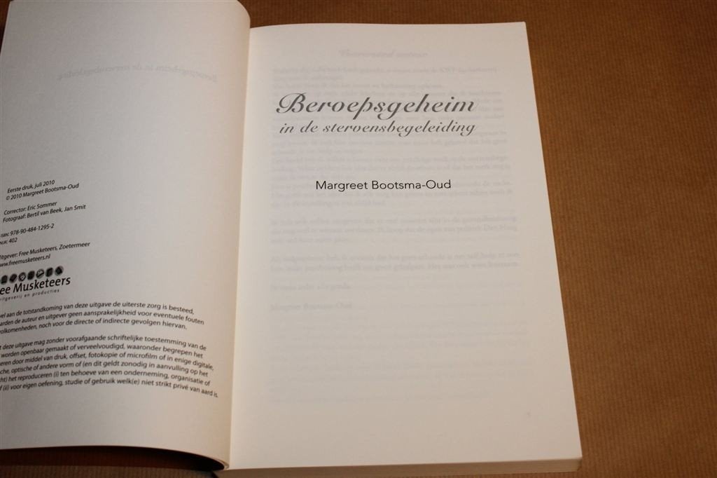 Beroepsgeheim in de Stervensbegeleiding — Zorg & Ethiek, Boeken, Ophalen of Verzenden, Zo goed als nieuw, Overige onderwerpen