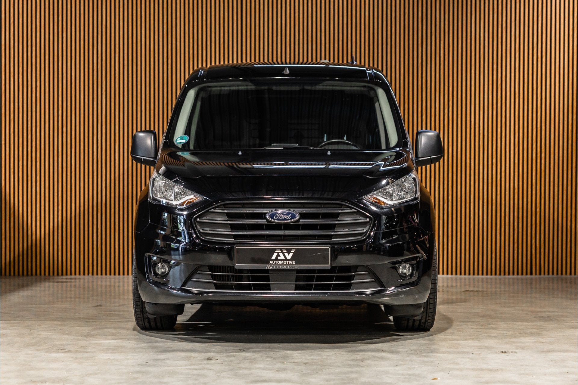 Ford Transit Connect 1.5 EcoBlue L2 | 3-Zitter | Sortimo inr, Voorwielaandrijving, Zwart, 4 cilinders, Zwart