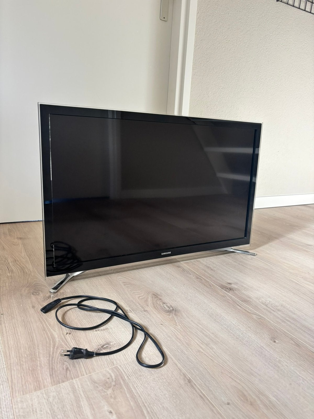 Samsung 32inch Smart TV, Ophalen, LED, 50 Hz, HD Ready (720p)