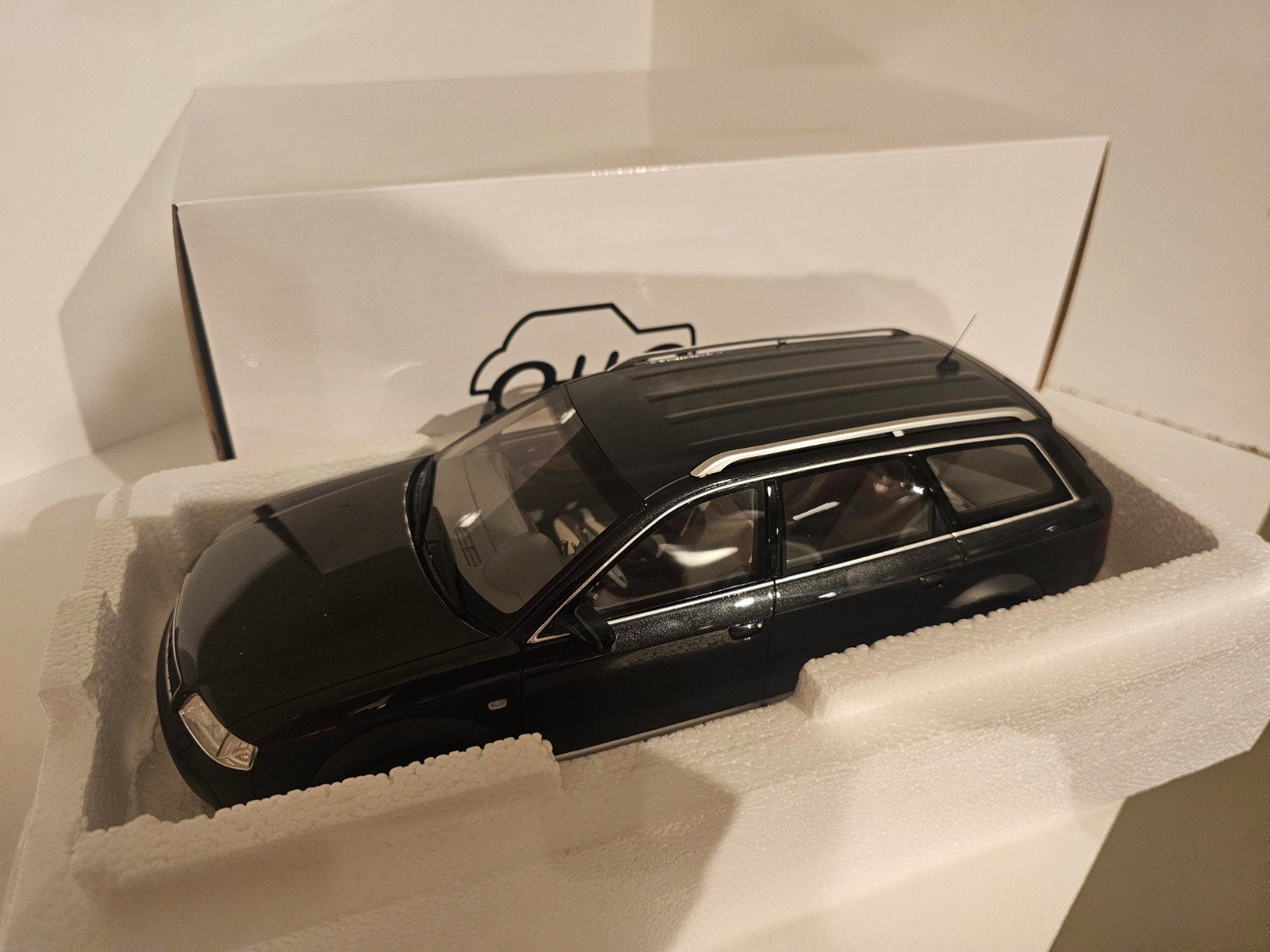 Ottomobile Audi A6 C6 Allroad Zwart 1:18, Ophalen of Verzenden, Zo goed als nieuw