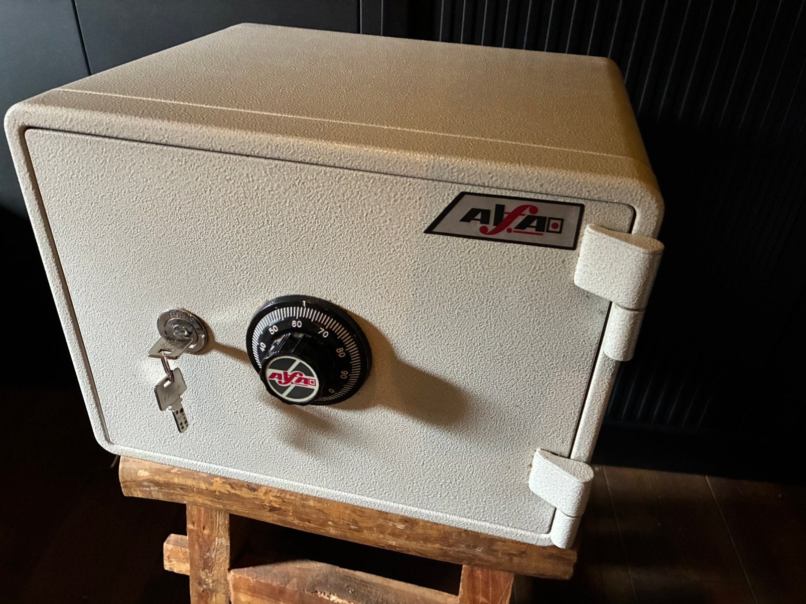 Alfa kluis, Huis en Inrichting, Brandblussers en Brandkasten, Ophalen, Zo goed als nieuw