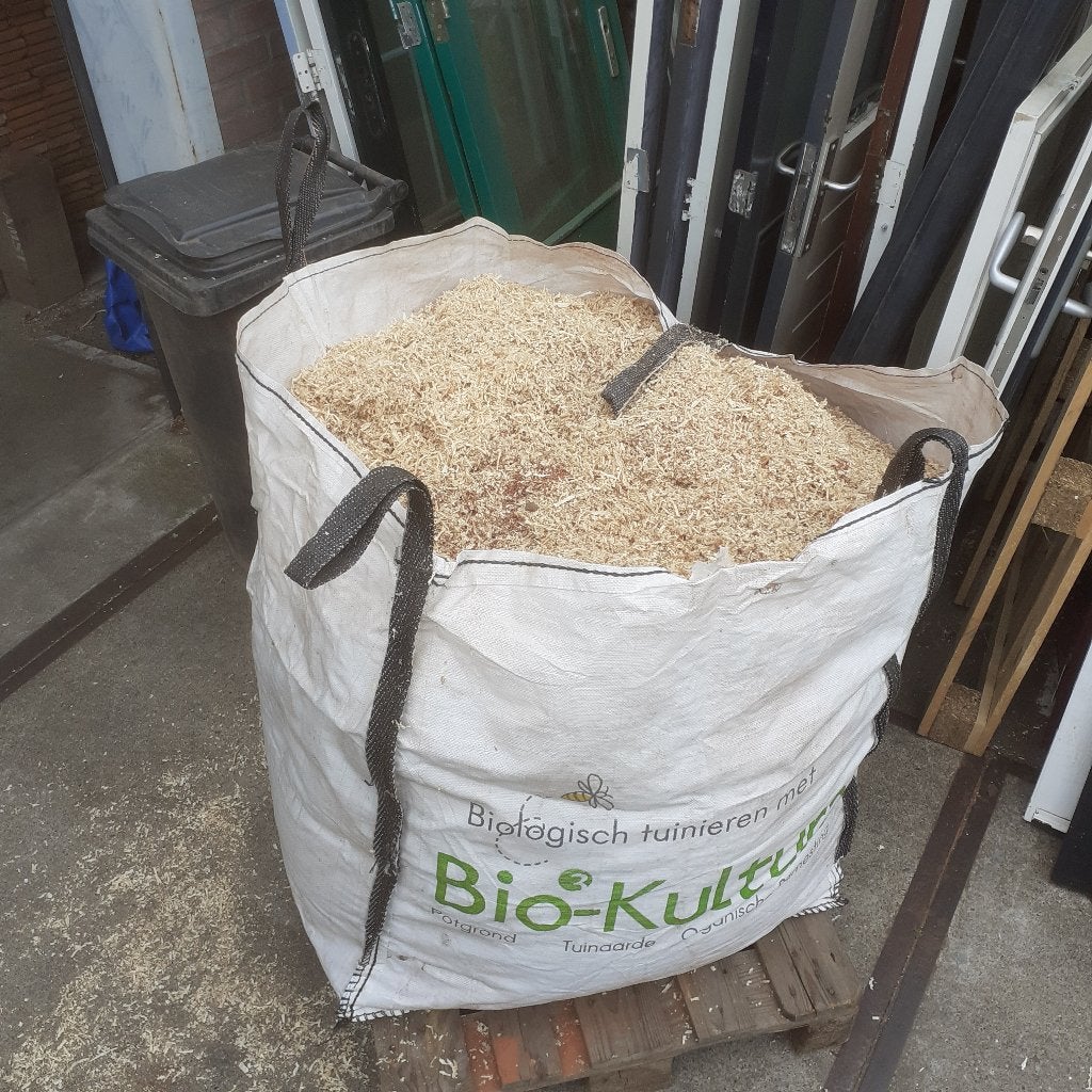gratis afhalen 3 big bags met houtkrullen/zaagsel, Ophalen, Mest