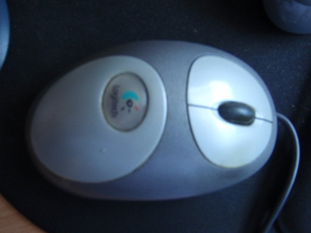 Logitech muis. met usb kabel., Computers en Software, Muizen, Rechtshandig, Gebruikt, ‘LOGITECH’, Ophalen of Verzenden