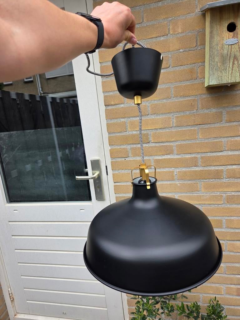 Ikea Ranarp hanglamp - Zwart met messing details, Ophalen, Industrieel, Modern, Scandinavisch, Zo goed als nieuw, Metaal