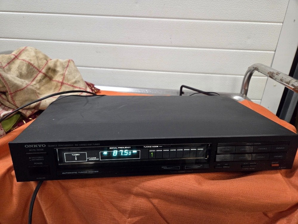 onkyo T 4037 tuner, quartz synthesized fm/am tuner, Ophalen of Verzenden, 'T Olde Gre-j, Info@toldegrej.nl, Endepoelstraat 20f Didam