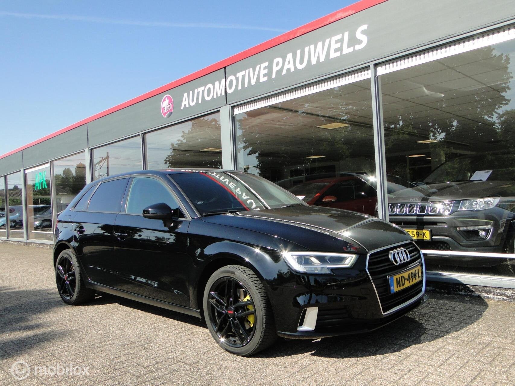 Audi A3 Sportback benzine, schakel, 206.486 km, Stof, Gebruikt, Met garantie (alle), Zwart