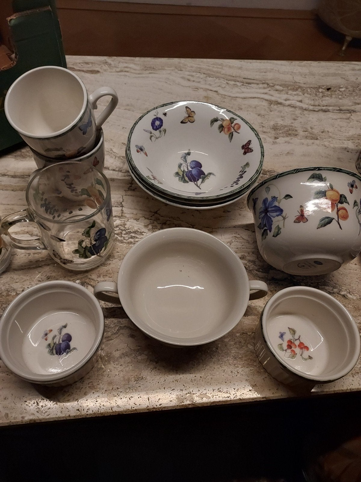 Janneke Brinkman fruit en flowers servies, Ophalen of Verzenden, Zo goed als nieuw, Overige stijlen, Kop(pen) en/of Schotel(s)