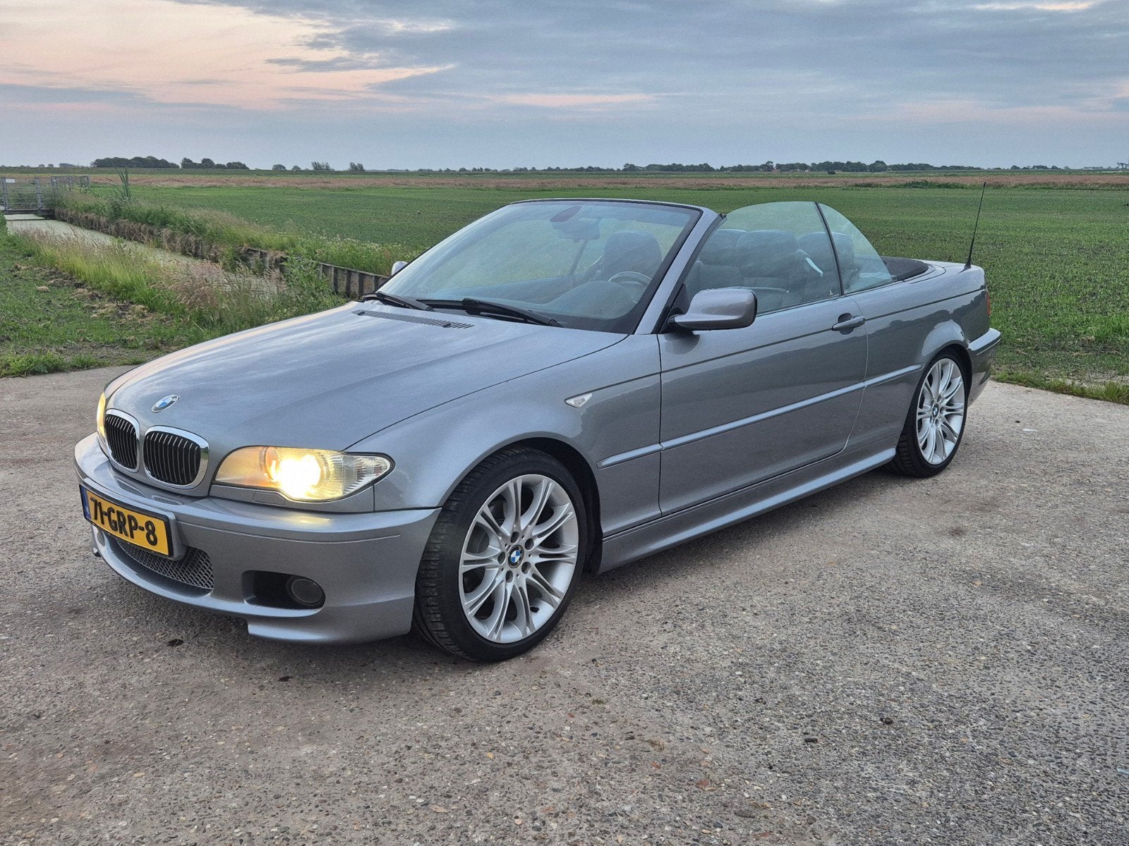 BMW E46 325i Cabriolet, handbak, M-pakket, Auto's, Achterwielaandrijving, Zwart, Cabriolet, 4 stoelen