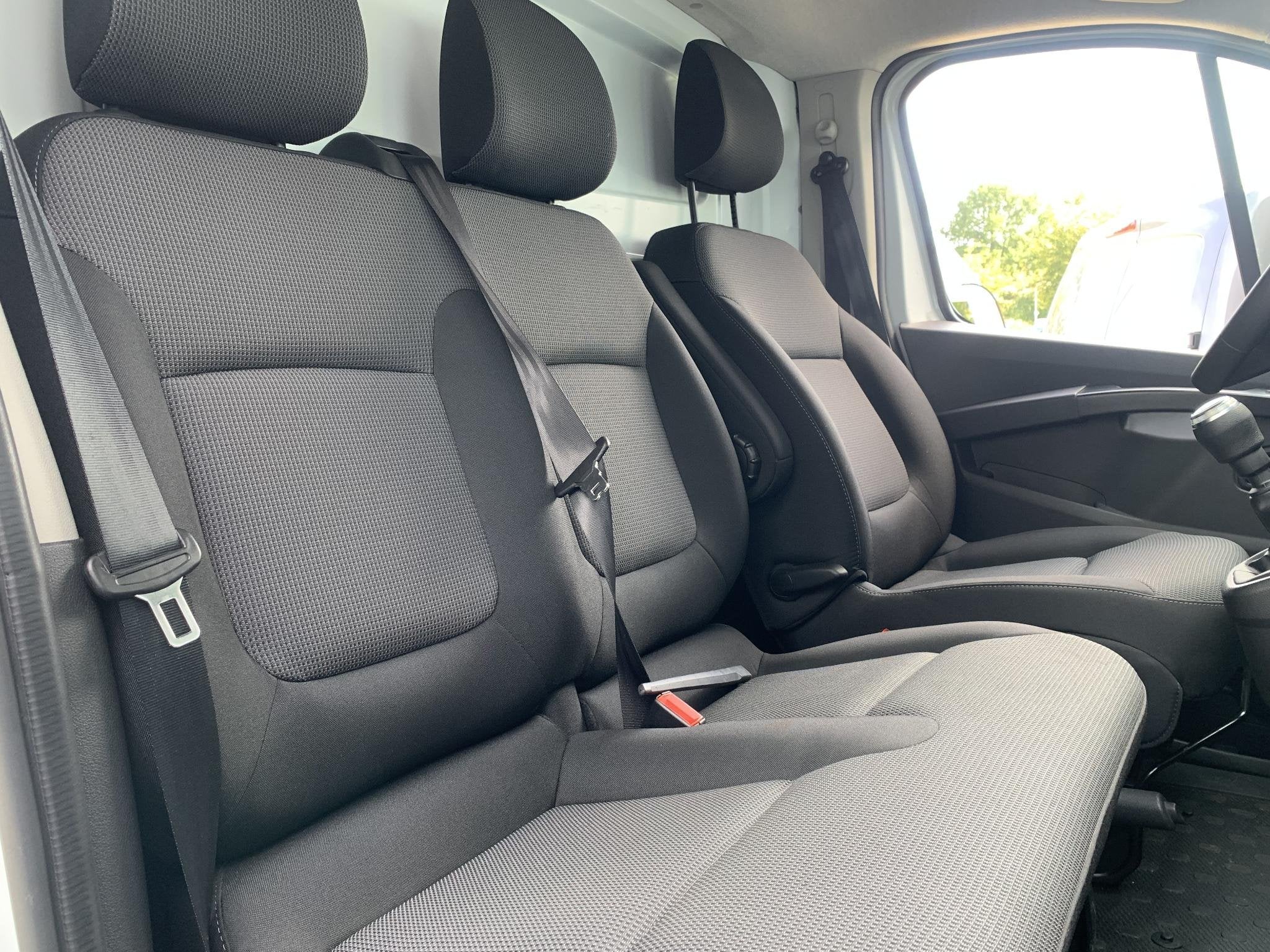 Renault Trafic 2.0 Blue dCi 130 T29 L1H1 Advance | BPM vrij, Stof, Gebruikt, 4 cilinders, Met garantie (alle)