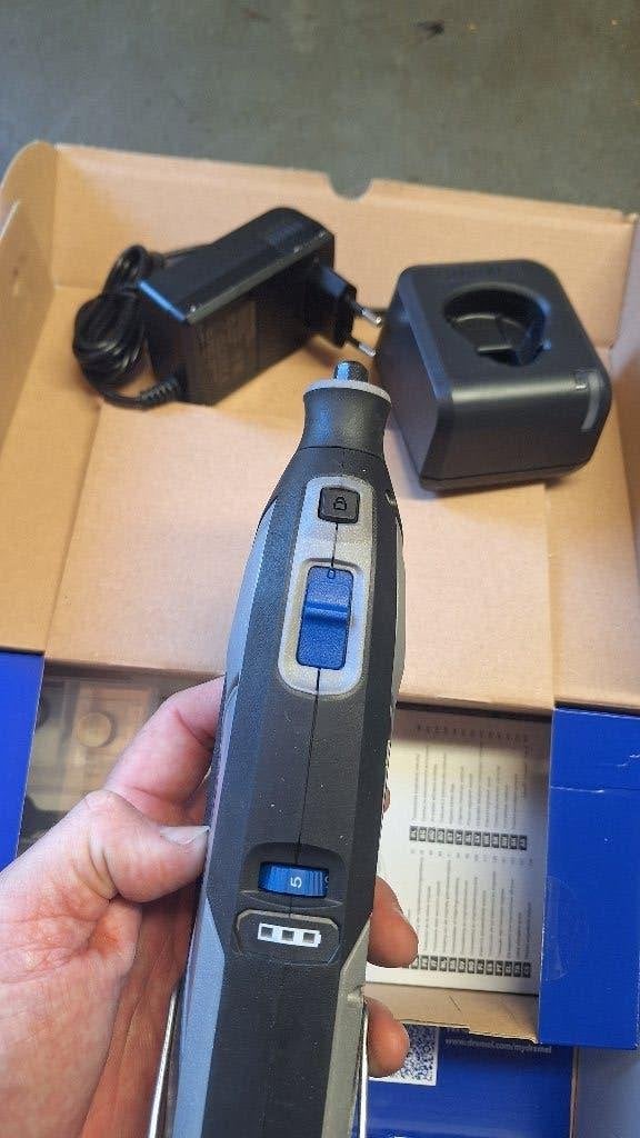 Dremel 8240 Accu Multitool freesmachine graveermachine NIEUW, ,, Nieuw, Ophalen of Verzenden, ,
