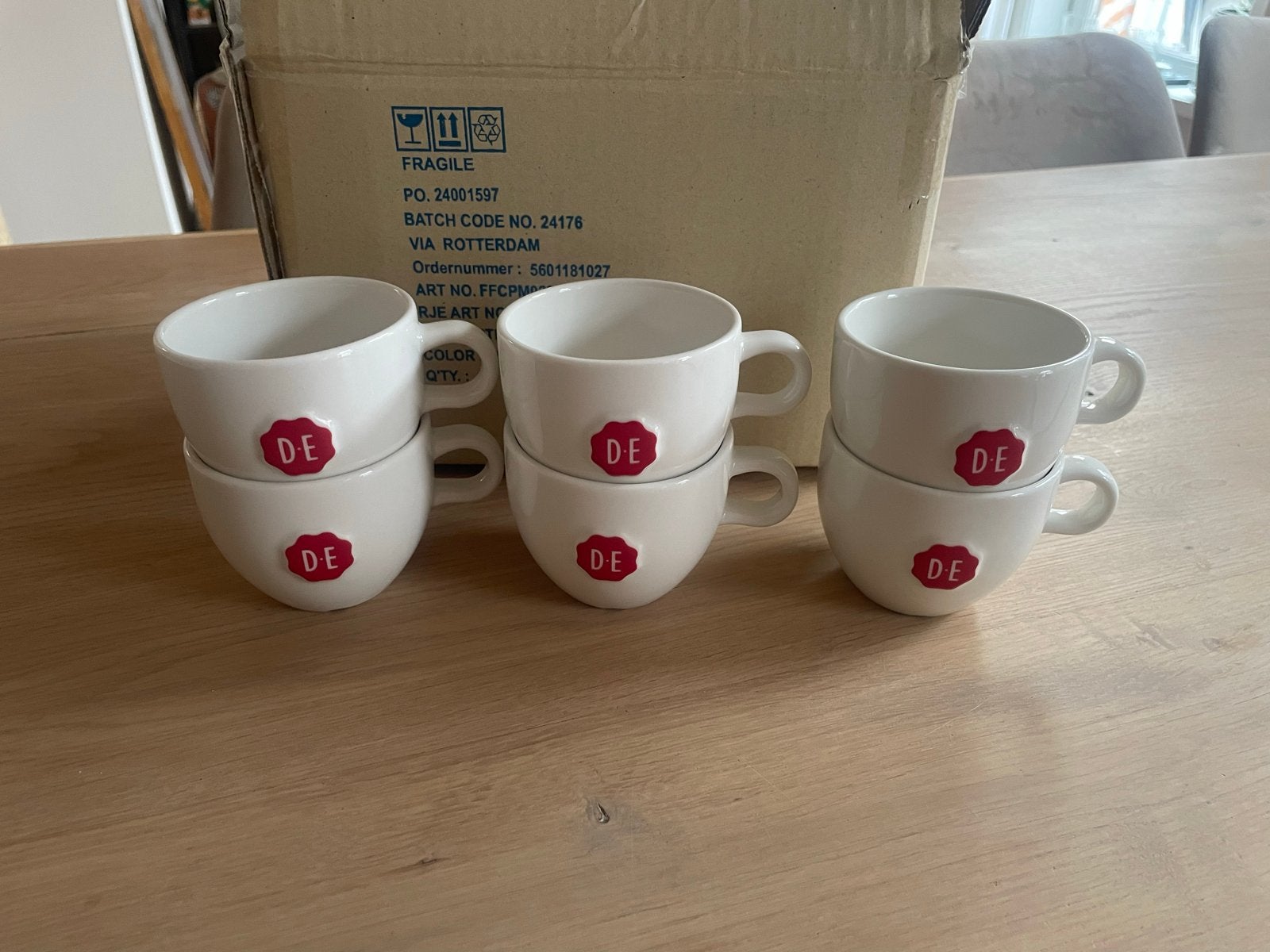 12 Douwe Egberts DE koffiekopjes - Nieuw in doos, Huis en Inrichting, Keuken | Servies, Ophalen, Overige merken, Keramiek, Nieuw