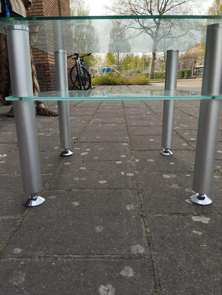 Glazen tafel, Ophalen, Zo goed als nieuw