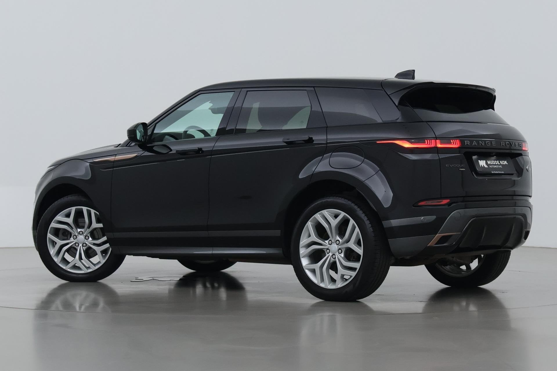 Land Rover Range Rover Evoque P300e R-Dynamic SE | ACC | Pan, Auto's, Automaat, Stof, 15 kWh, Zwart