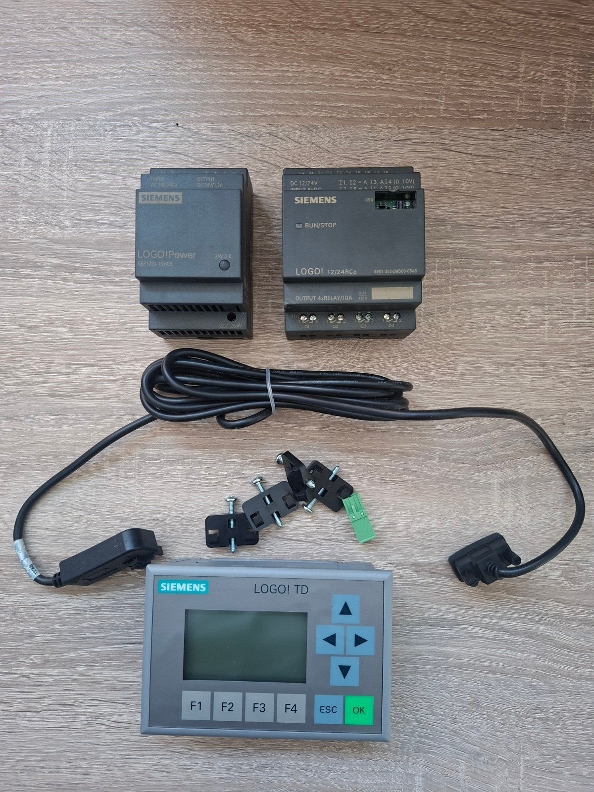 Siemens LOGO! PLC Set: 12/24RC, LOGO!Power, LOGO! TD, Hobby en Vrije tijd, Ophalen of Verzenden