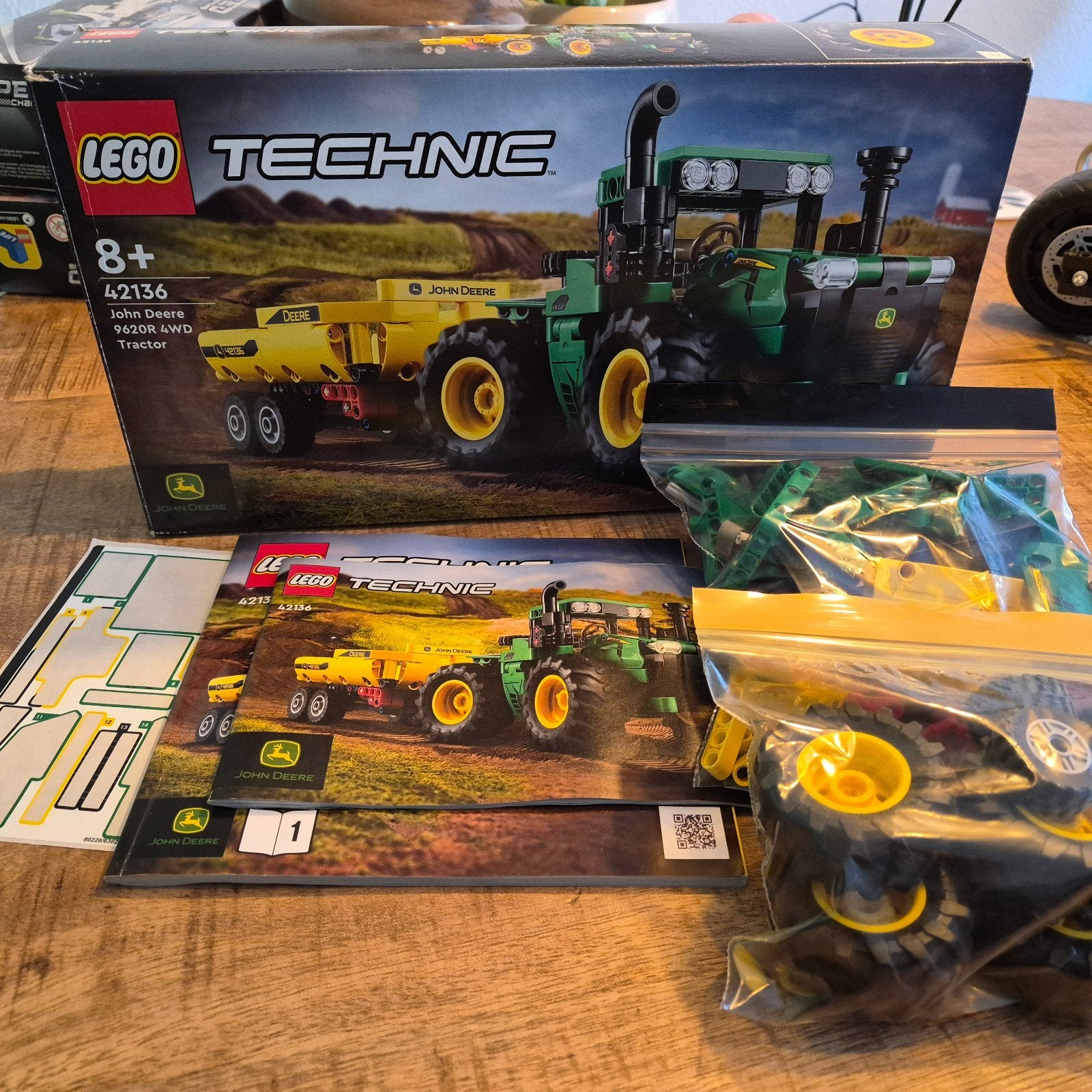 LEGO Technic 42136 John Deere 9620R 4WD Tractor, Ophalen of Verzenden, Zo goed als nieuw