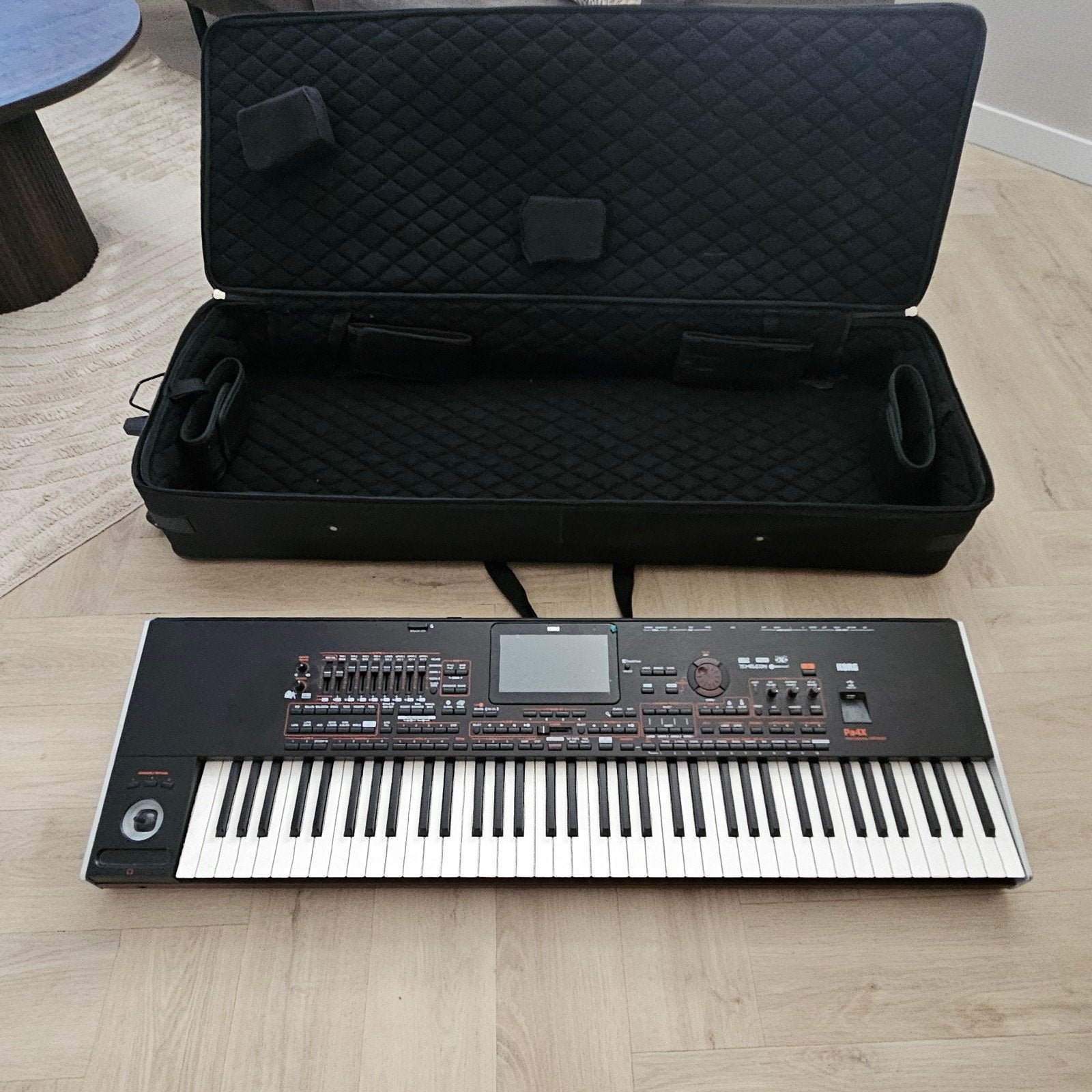 Korg Pa4X Professional Arranger Keyboard met 76 toetsen, Ophalen, Korg, Zo goed als nieuw, Midi-aansluiting