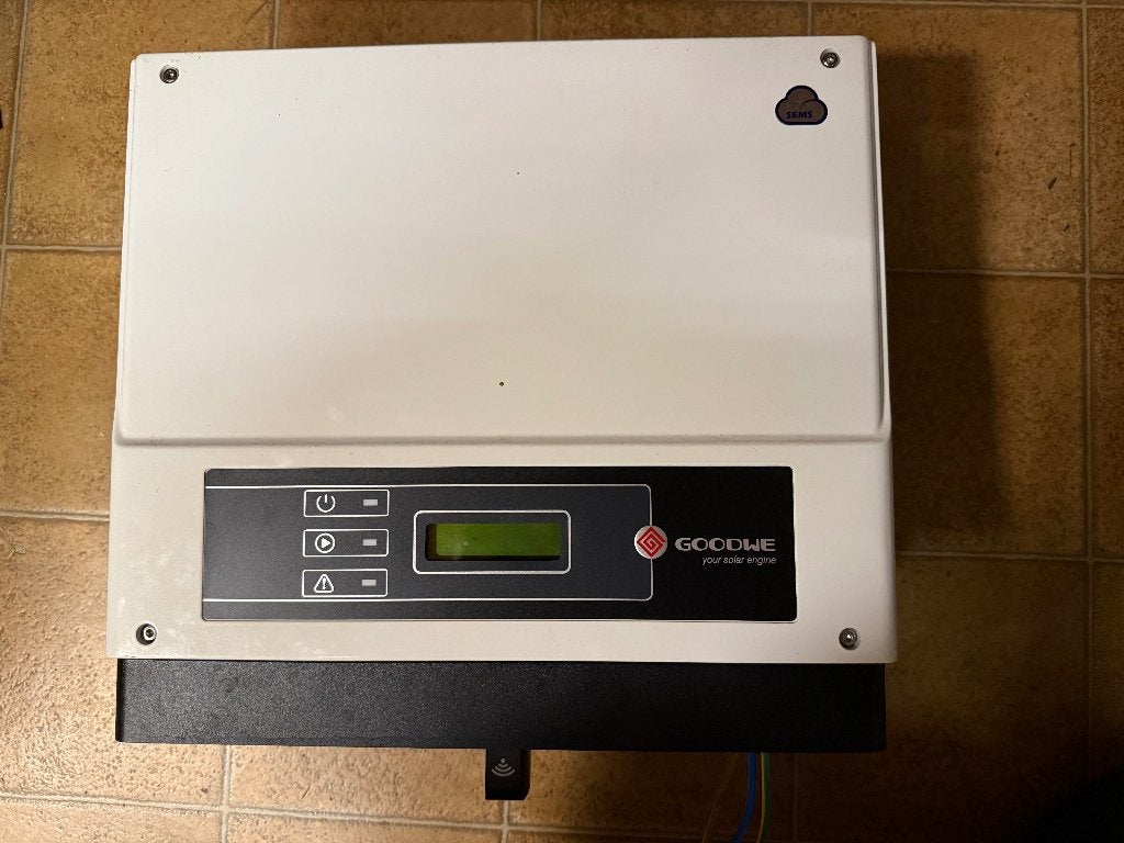 GoodWe GW3000-NS Omvormer -revisie van relay fault check