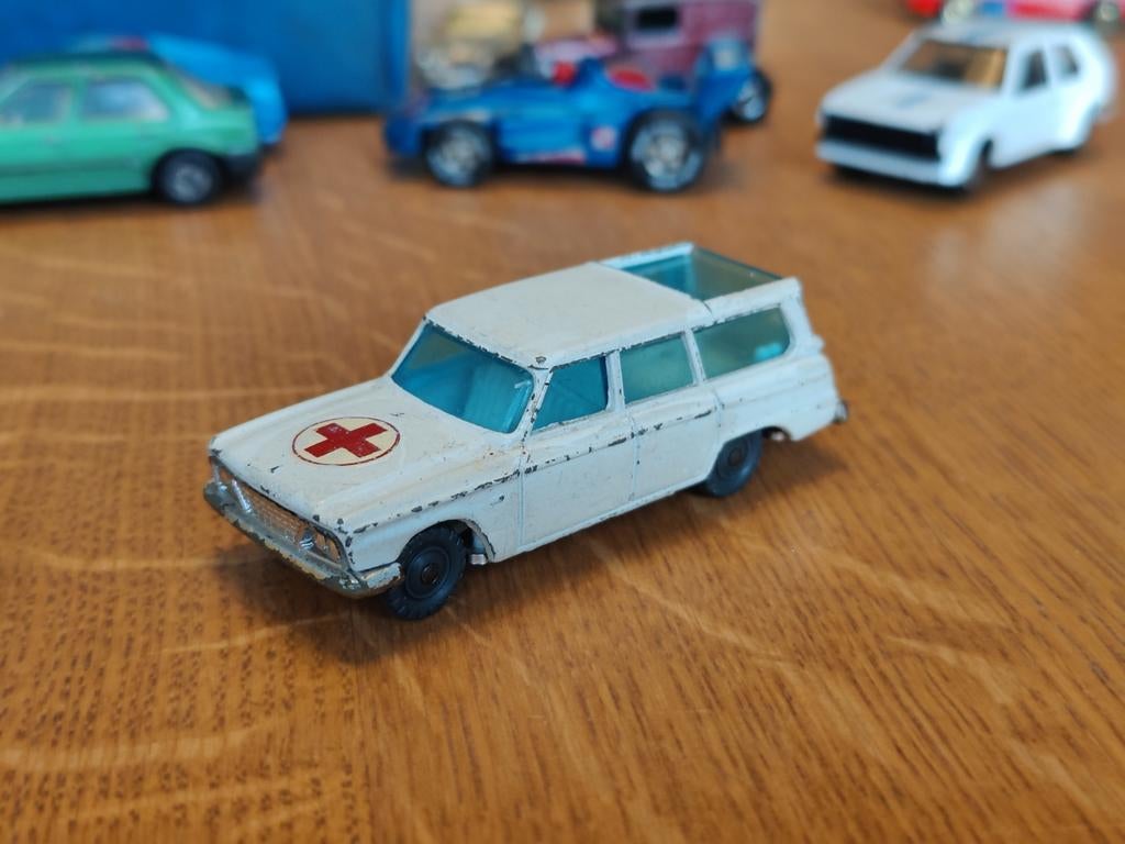 Husky Ambulance Studebaker Wagonaire, Ophalen of Verzenden, Zo goed als nieuw, Auto
