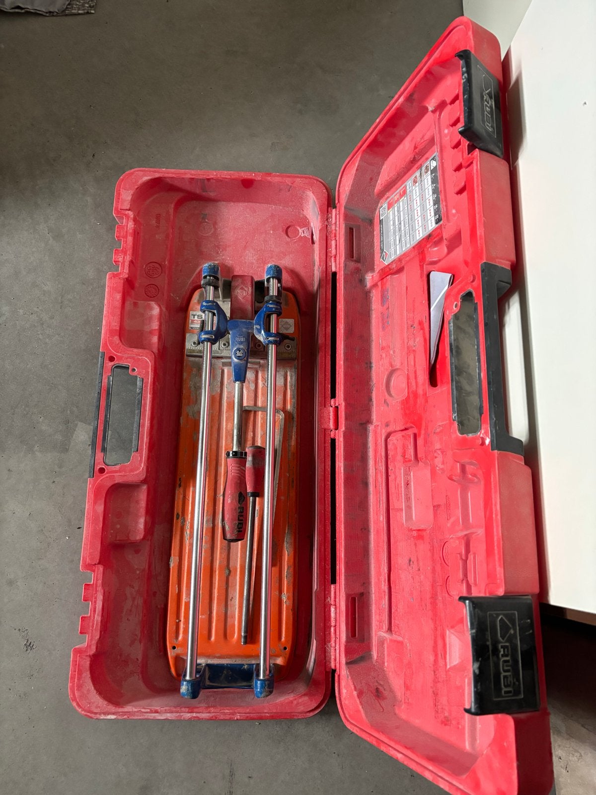 Rubi Tegelsnijder met koffer, Ophalen, Gebruikt, Snijgereedschap, Rubi