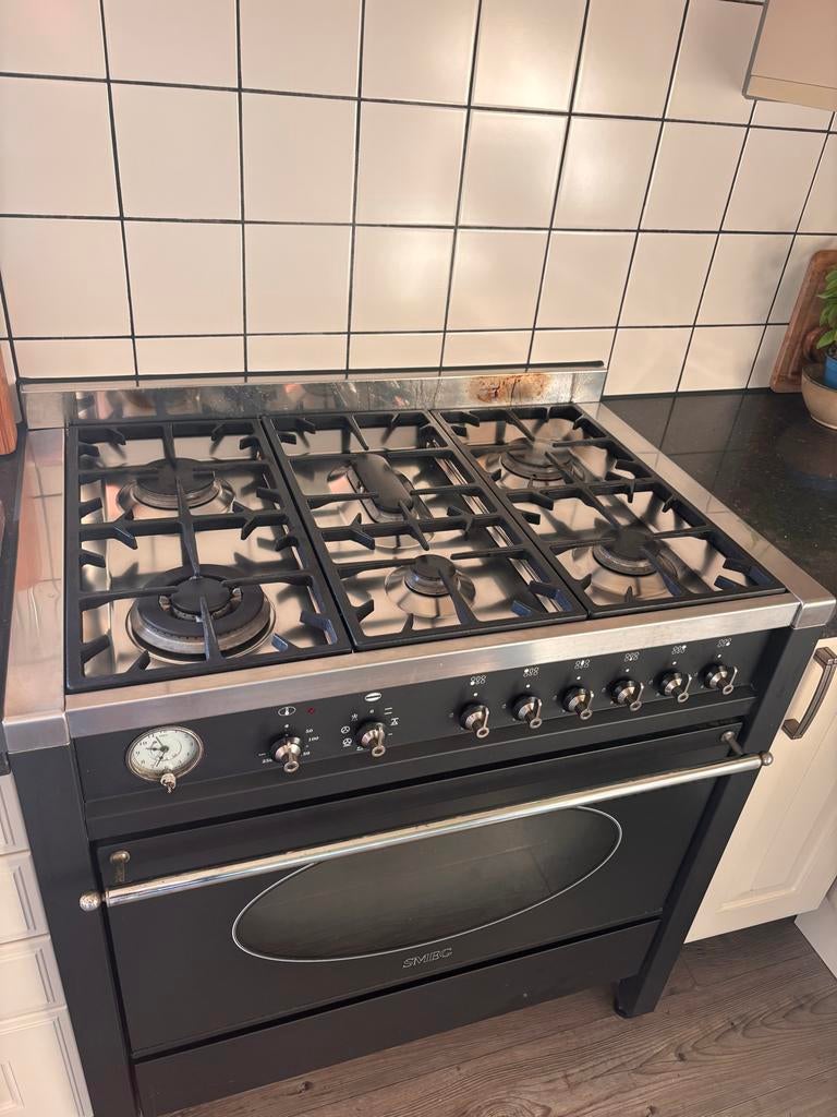 Smeg Fornuis met Gasfornuis en Oven - Zwart, Witgoed en Apparatuur, Fornuizen, Ophalen, Gebruikt, 60 cm of meer, Gas