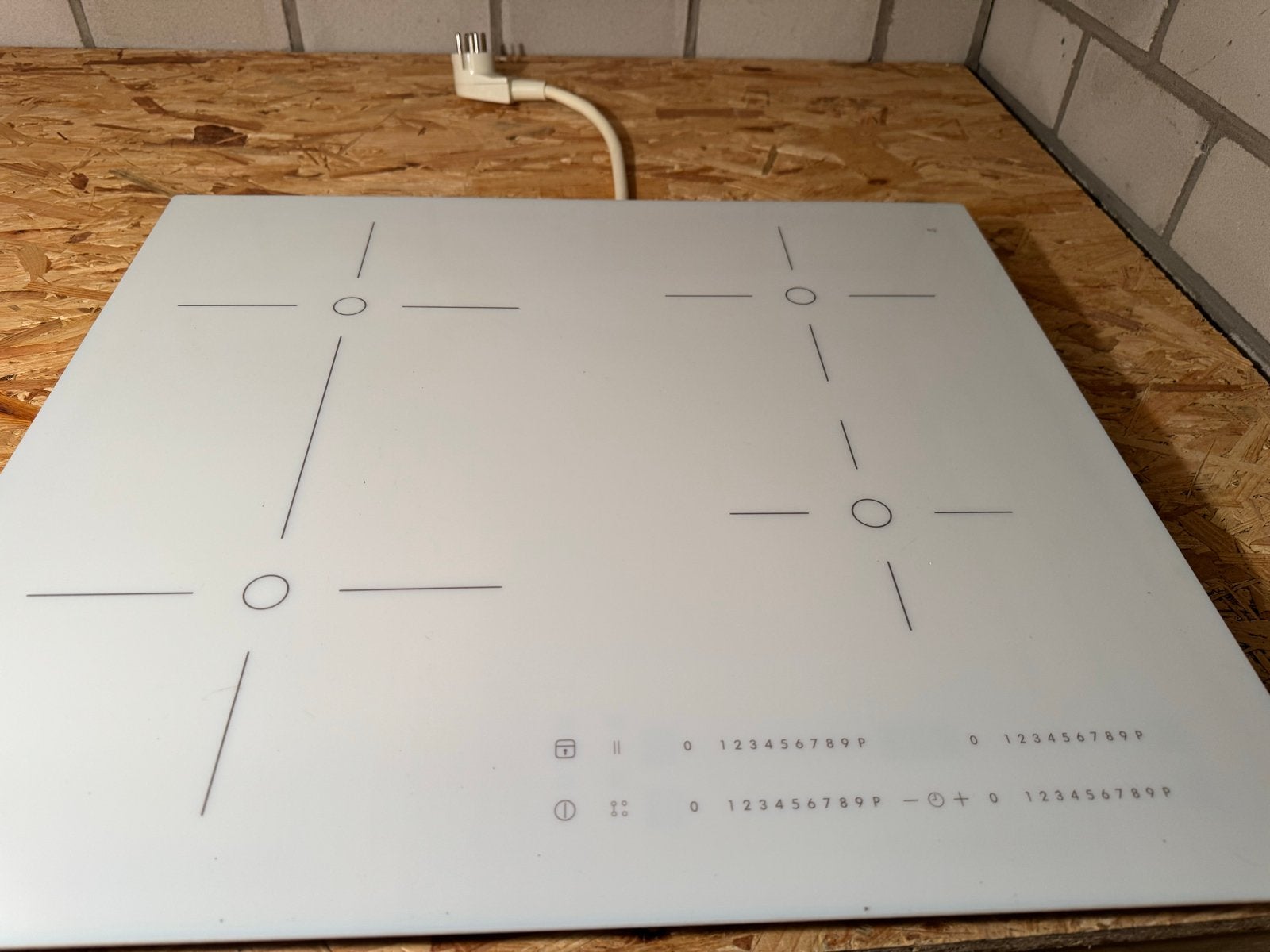 IKEA BEJUBLAD inductiekookplaat - 4 zones, Wit, Witgoed en Apparatuur, Gebruikt, Inbouw, Inductie, 4 kookzones