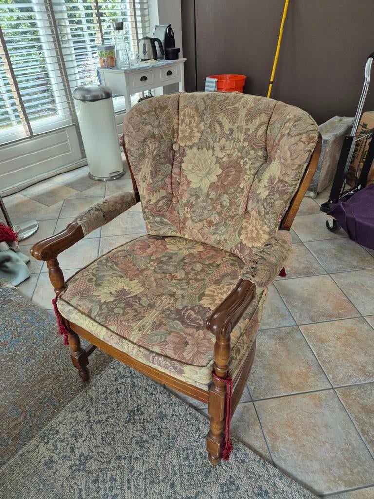 Mooie retro fauteuil in hardhout - super degelijk, Huis en Inrichting, Fauteuils, Gebruikt, Hout, Stof, Ophalen