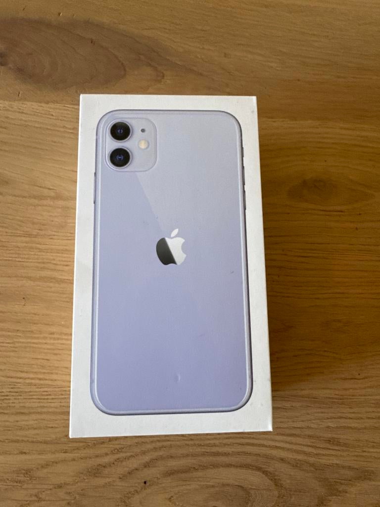 Apple iPhone 11 64GB Paars - Zo goed als nieuw, Paars, Zo goed als nieuw, 64 GB, Zonder simlock
