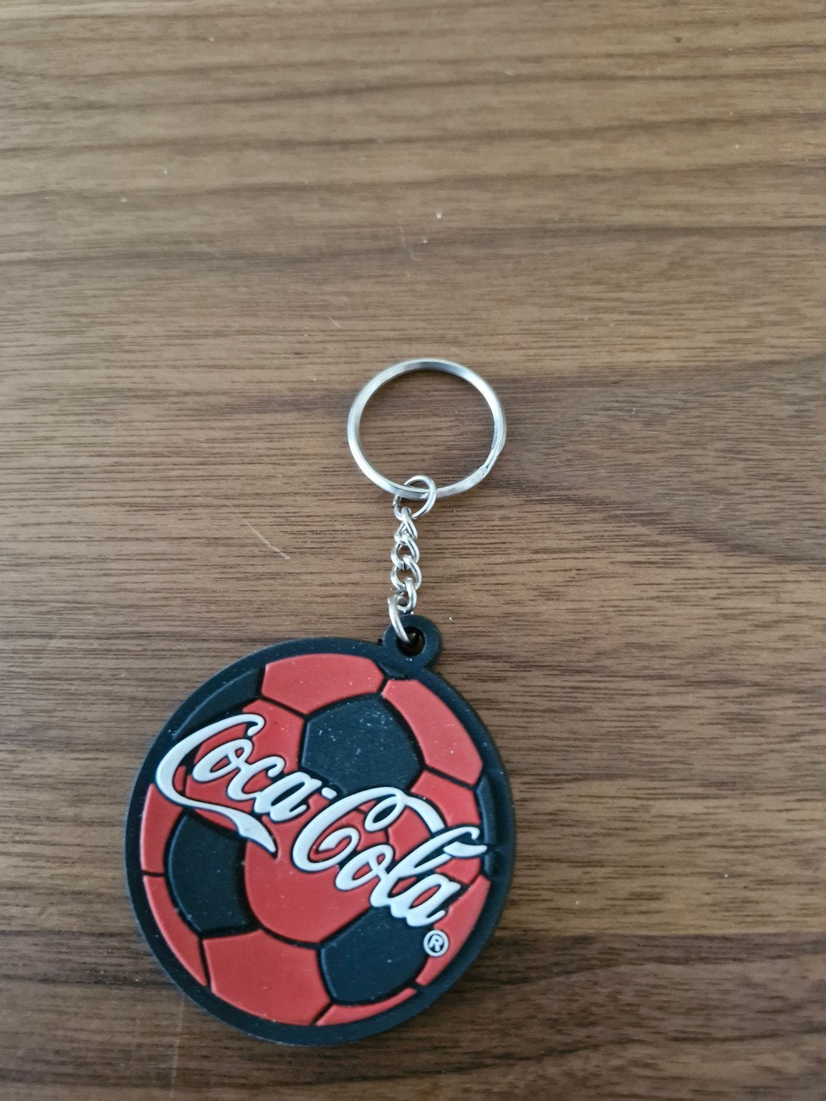 507 Coca-Cola voetbal sleutelhanger, Verzamelen, Ophalen of Verzenden, Gebruikt, Sport