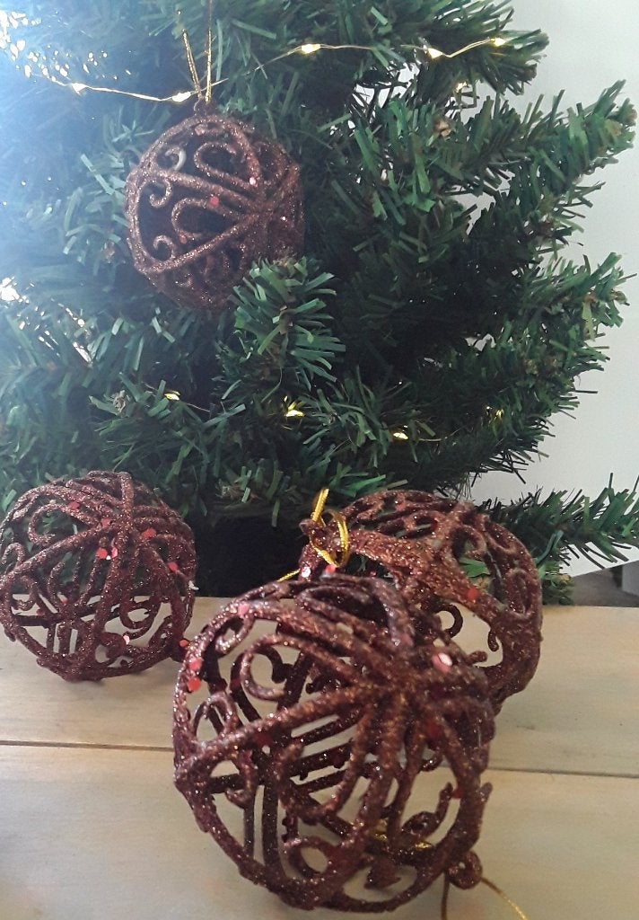Kerstballen - kleur: roest brons - met subtiele glimmers - 6, Diversen, Ophalen of Verzenden