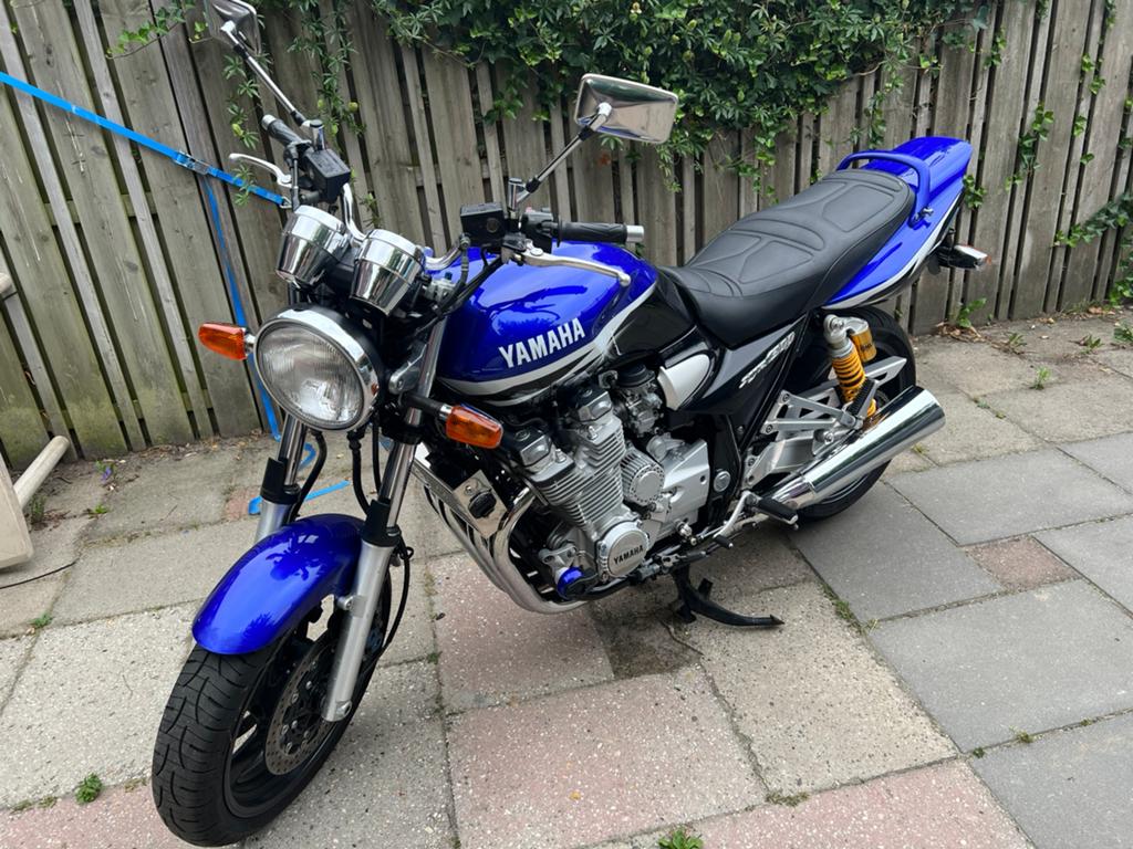 Originele Yamaha XJR 1300 (carburateur) uit 2002, 30.000km, Motoren, Motoren | Yamaha, Occasion, 4 cilinders, Motorrijbewijs A