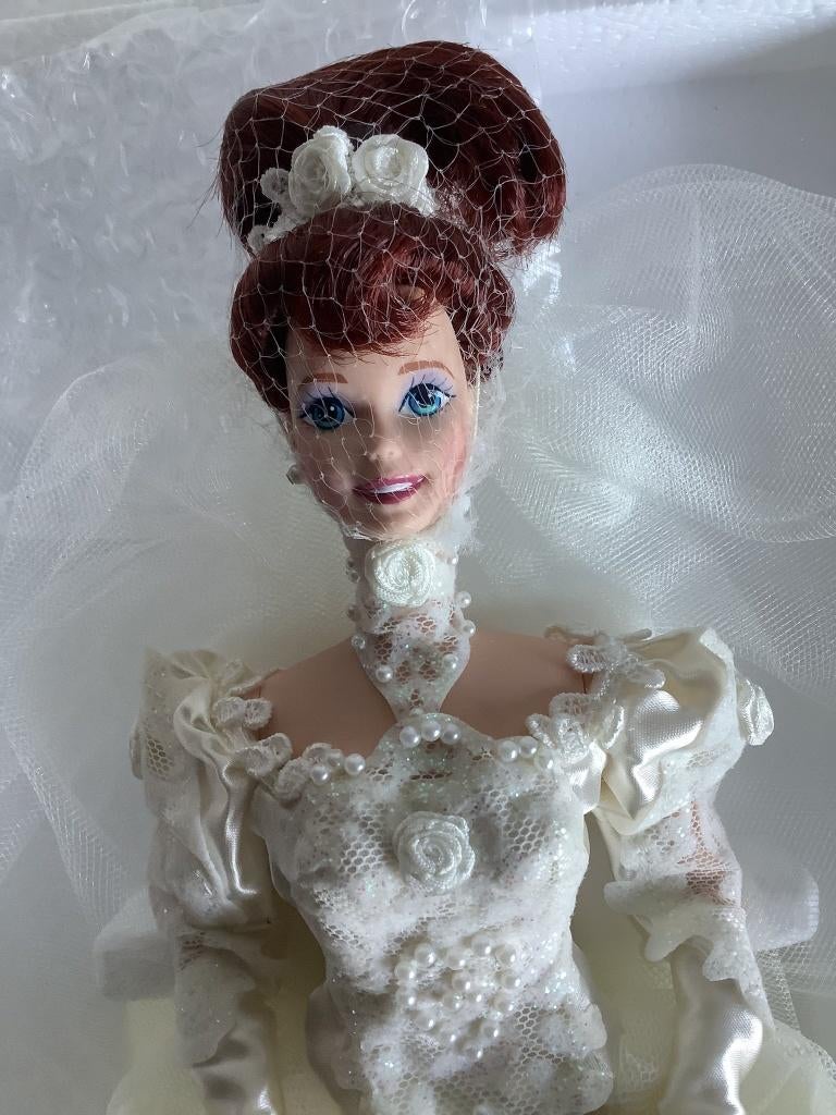 Prachtige Barbie Romantic Rose Bride, Verzamelen, Poppen, Ophalen of Verzenden, Nieuw, Pop