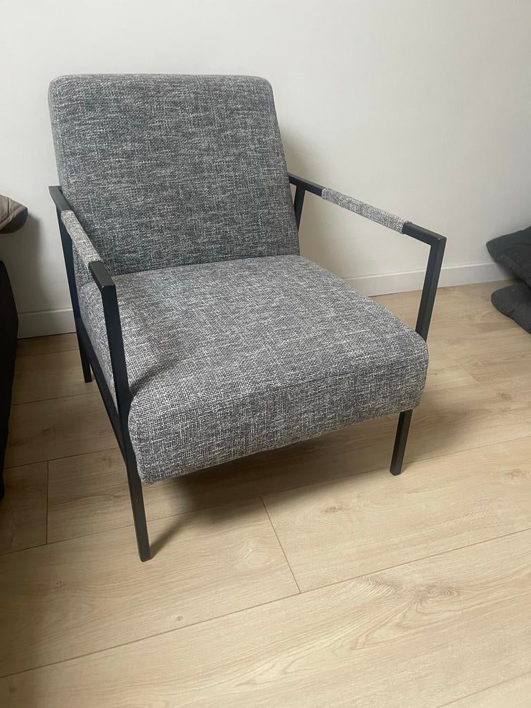 Loods 5 Grijze fauteuil met zwart metalen frame, Ophalen, Gebruikt, 75 tot 100 cm, Stof