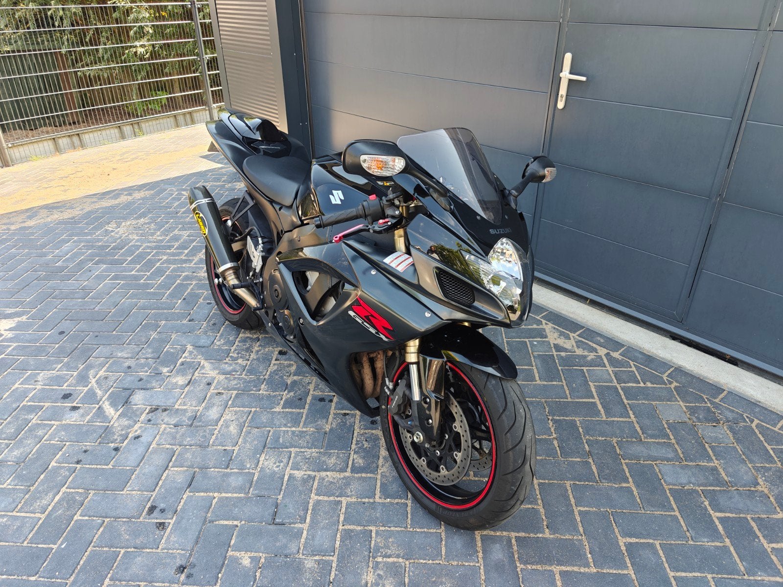 Suzuki GSX-R600 K6, Particulier