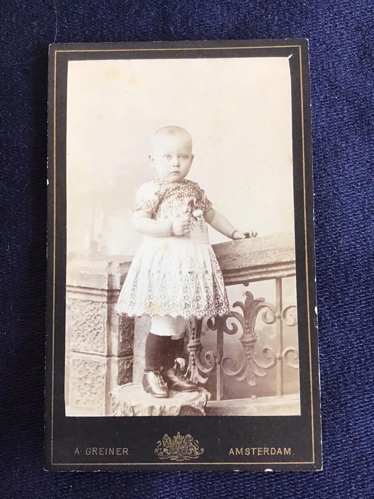 CDV, Meisje, ALBERT GREINER, AMSTERDAM, Carte de Visite, Gebruikt, Foto, Ophalen of Verzenden, Voor 1940