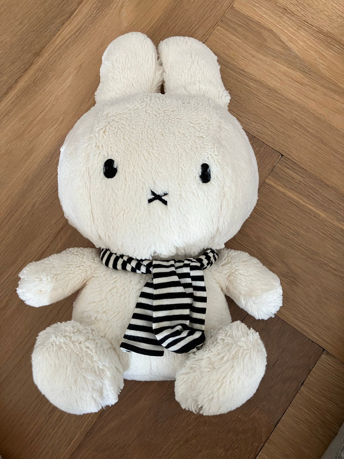 Nijntje knuffel met sjaal - Zo goed als nieuw, Overige merken, Konijn, Nijntje, Ophalen of Verzenden