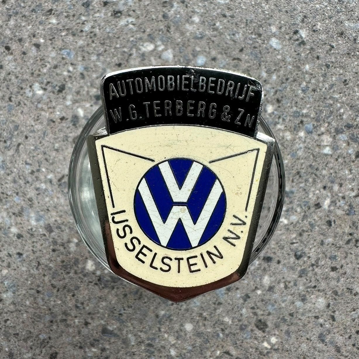 Volkswagen embleem, Ophalen of Verzenden, Zo goed als nieuw, Merk