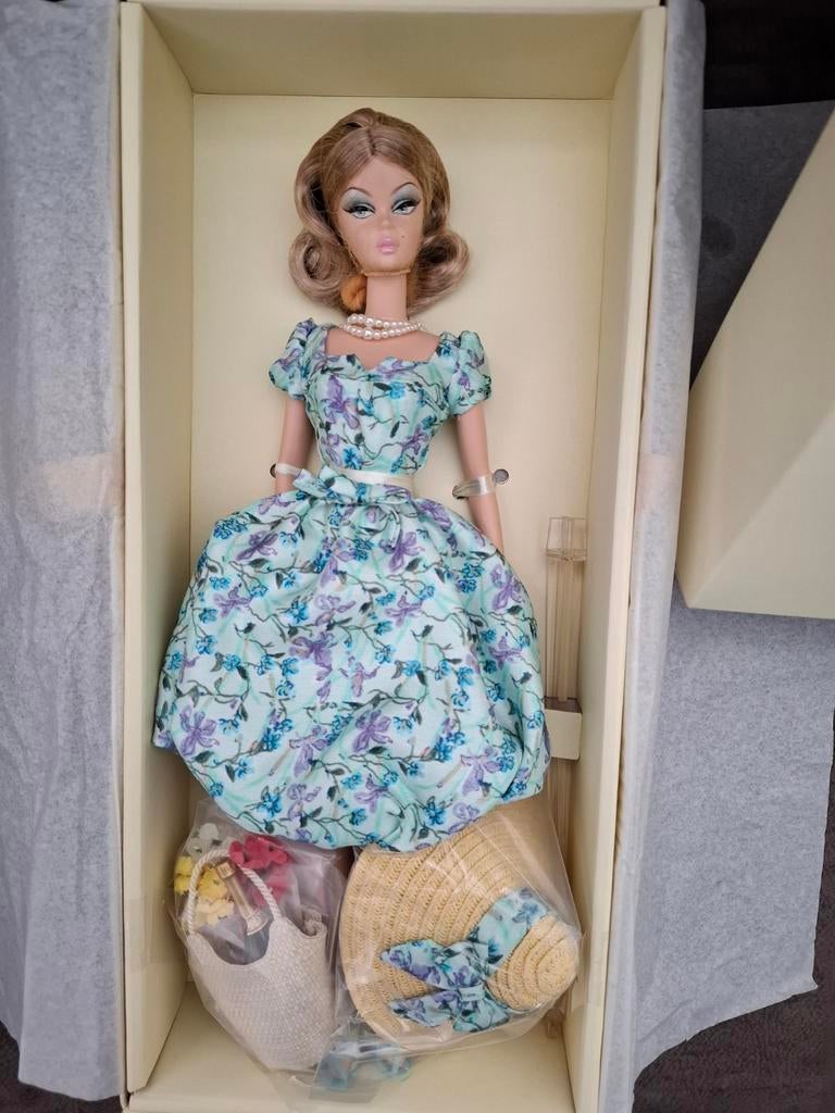 Silkstone barbie.Market Day.NRFB., Ophalen of Verzenden, Zo goed als nieuw, Fashion Doll