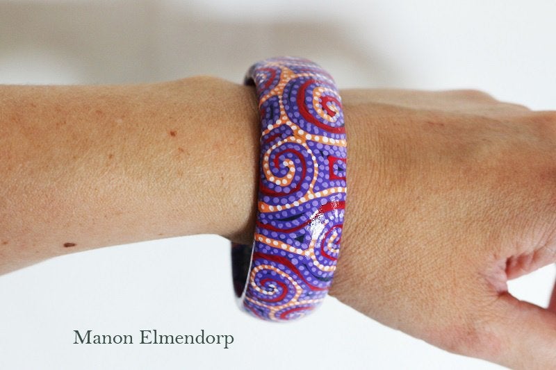 Unieke Handbeschilderde Armband "Make Every Day Magical", Antiek en Kunst, Hout, Paars, Ophalen of Verzenden, Overige typen
