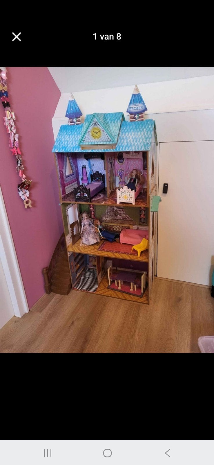 Groot Frozen Barbie huis met accessoires en poppen, Ophalen, Gebruikt, Poppenhuis