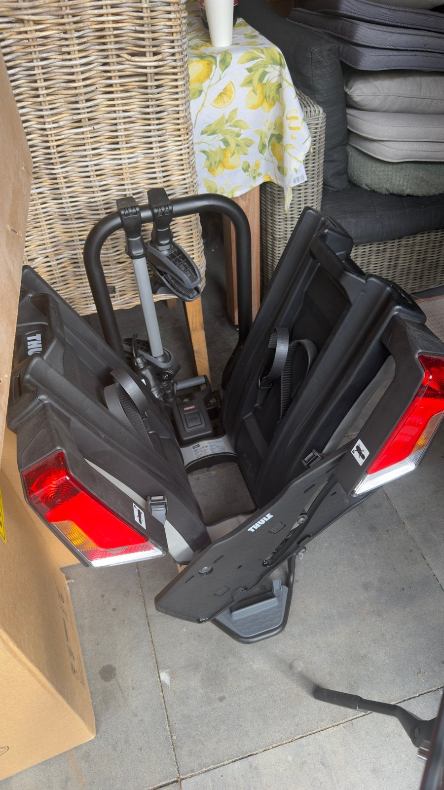 Nieuw! Thule Easyfold Fix4Bike trekhaakdrager (ongebruikt), Auto diversen, Fietsendragers, Nieuw, Trekhaakdrager, 2 fietsen, Elektrische fiets