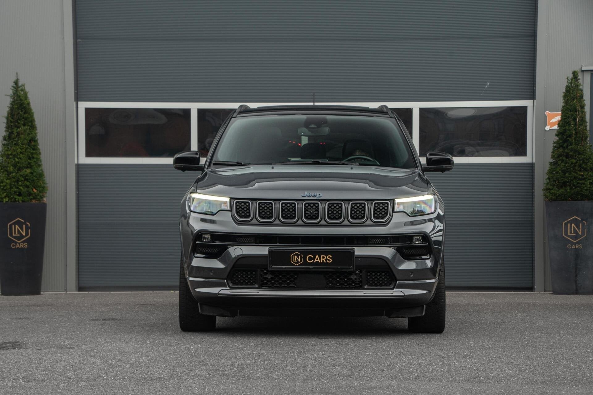 Jeep Compass 1.3T Limited|Pano|stoelventilatie|DAB|Trekhaak, Auto's, Voorwielaandrijving, Gebruikt, 4 cilinders, Met garantie (alle)