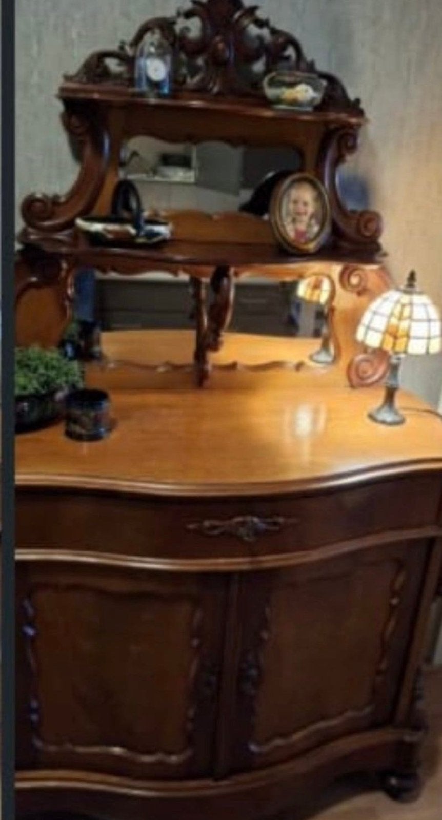 Aniteke biedermeier kast, Ophalen