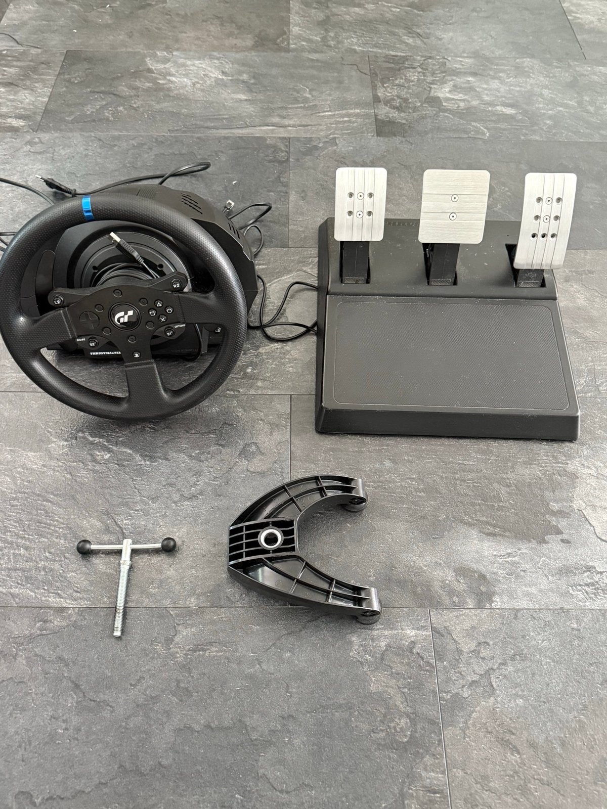 Thrustmaster T300RS GT Edition racestuur met pedalen, Spelcomputers en Games, Racestuur, Gebruikt, Force feedback, Thrustmaster