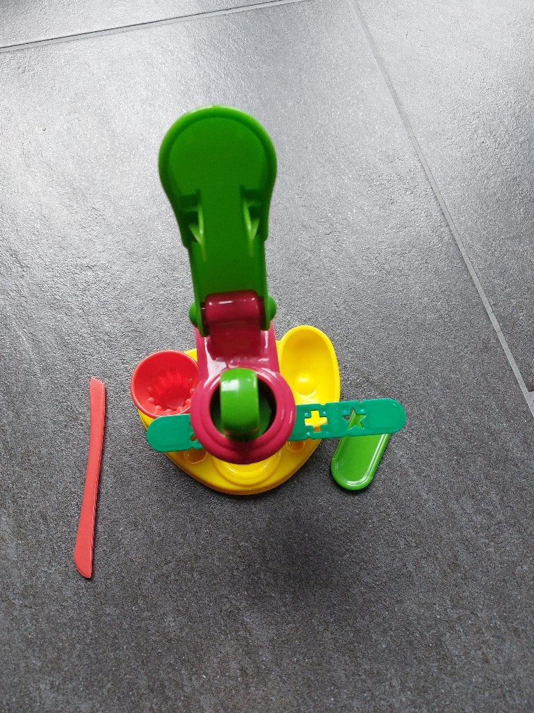Play-doh ijsjesmaker, Ophalen of Verzenden, Gebruikt, Knutselen